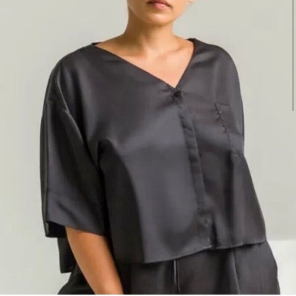 Ettitude Sateen Short Sleeve‎ Shirt Boxy Onyx Button Up Organic Bamboo L XL NEW